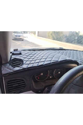 Kapitone Deri Kumaş Hyundai Accent Era Torpido Koruma Örtüsü 1 Adet
