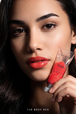 Parlak Bitişli Nemlendirici E Vitaminli Dudak Parlatıcı - Vivid Lipgloss 110 Rosy Red Kırmızı