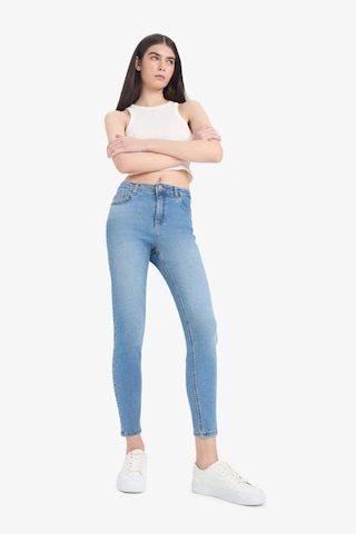 DeFacto Skinny Fit Yüksek Bel Düz Paça Uzun Jean Taş Yıkama Pantolon D8189AX25SPNM85
