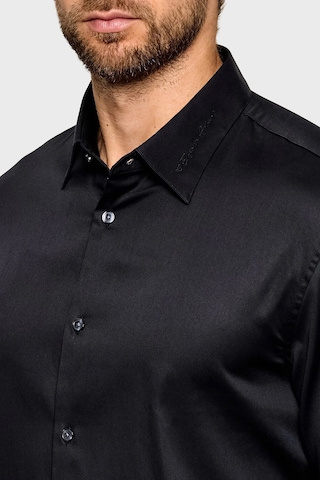 Emporio Armani Pamuklu Regular Fit Yaka Logo Nakışlı Gömlek Erkek Gömlek Em006705 Af23800 Uc001 Siyah SİYAH