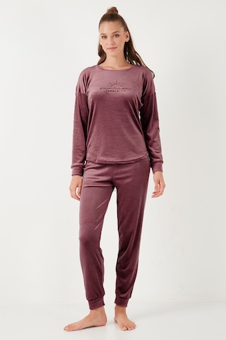 Lela Standart Fit Bisiklet Yaka Yumuşak Kadife Bayan Pijama Takımı 6094201 Pudra