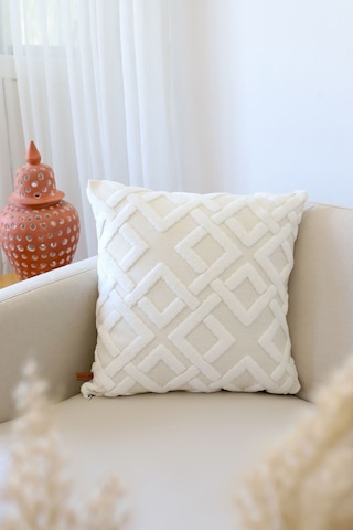 Bohem Özel Tasarım Punch Panç Desen Kare Dekoratif Kırlent Kılıfı 55x55 cm Mila Ekru
