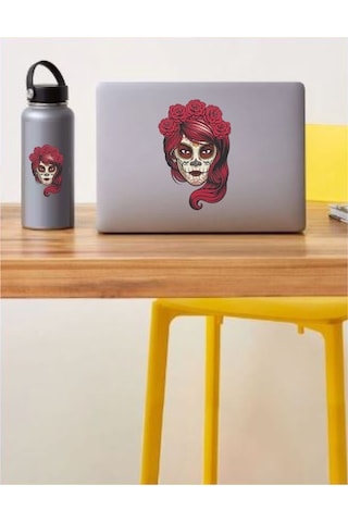 Kızıl Saçlı Dövmeli Kız Sticker Araba Oto Motosiklet Karavan Etiket 00003 25x16 Cm