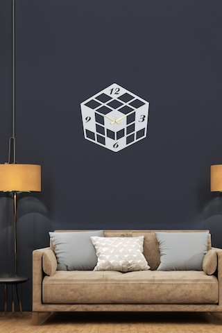 Küp Model Metal Lazer Kesim Akar Sessiz Mekanizmalı Duvar Saati 40 40 Cm -m011 Beyaz