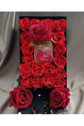 İnci Mode İyiki Varsın 18+1 Çiçekli Kutu Hediyelik Çiçek Kutusu Siyah Dekoratif Hediye