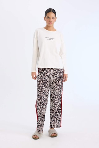 DeFacto Pijama Takımı Regular Fit Uzun Kollu Baskılı Üst Leopar Desenli Uzun Alt-Fall in Love E2352AX24WNBK81