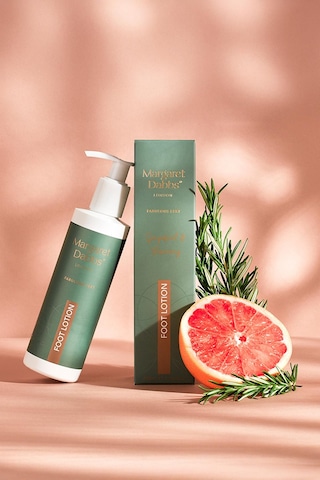 Intensive Hydrating Foot Lotion - Grapefruit & Rosemary Scent - Yoğun Nemlendirici Ayak Losyonu - 200 Ml