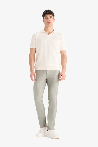 DeFacto Yazlık Chino Kanvas Dokulu Pantolon Slim Fit Dar Kesim Cepli Dar Paça T1055AZ25SPKH120