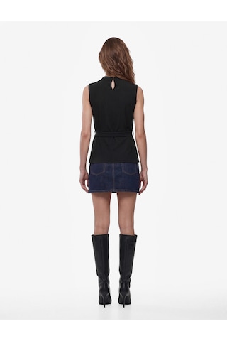 Koton Slim Fit Bağlamalı Dik Yaka Kolsuz Likralı Bluz Siyah 7wak10085ek