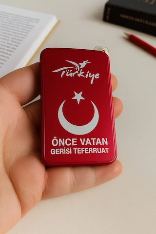 Hediye Çakmak Kişiye Özel İsim Yazılı Ve Mdf Tasarım Kutulu No:1003 Kırmızı