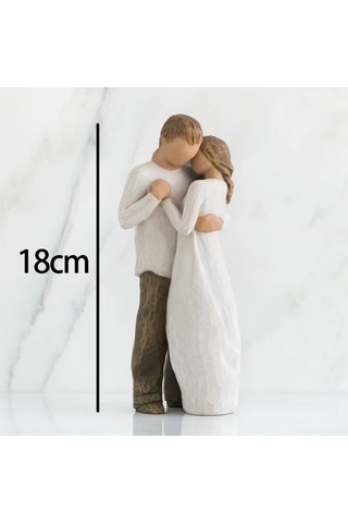 Neevoyu Ahşap Oyma Dokulu El Boyalı "çift Sarılış" Figürü - 18cm Reçine Dekoratif Heykel, Ev Dekoru Ve Sevgi Hediyesi