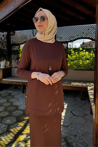 Sezen Triko Takım Kahve Çok Renkli