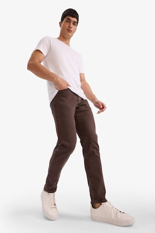 Defacto Slim Tapered Fit Dar Kalıp Normal Bel Daralan Paça Jean Pantolon F4046ax25wnbn539 Kahve-bn539