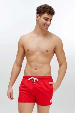 U.S. Polo Assn. Erkek Kırmızı Orta Boy Deniz Şortu 22006 Kırmızı