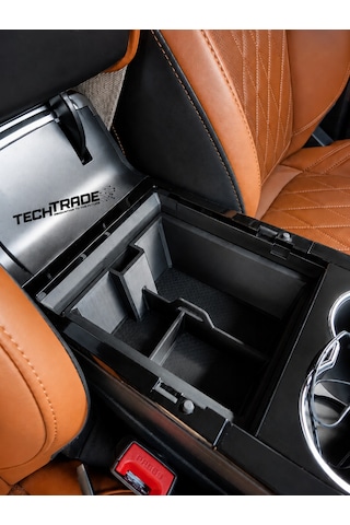 Chery Tiggo 8 Pro Kolçak Altı Saklama Organizeri Usb Soket Geçişli