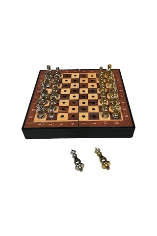 Gifthome Parlak Klasik Ceviz Desenli Mini Seyahat Boy Satranç Takımı 16 X 16 Cm