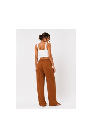 Hira Life Fashion Kadın Kumaşı Kabartma Detaylı Bol Paça Ve Önü Bağcıklı Salaş Burgu Şık Pantolon Camel Camel