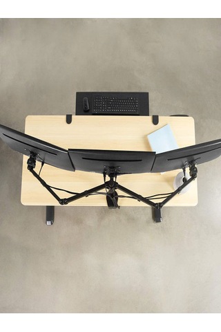 Techly 13"-24" Arası 3 Monitör Için Kelepçeli Masa Standı
