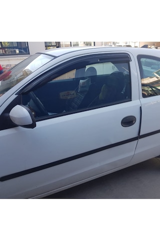 Corsa C Van Mügen Cam Rüzgarlığı 2000-2006 Arası Ön İki Camlar
