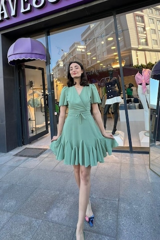 Lavessa Keten V Yaka Mini Elbise - Yeşil Renk-85
