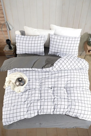 Kareli Beyaz Kolay Ütülenir Çift Kişilik Nevresim Takımı Baskılı