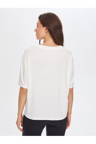 Faik Sönmez Çiçek Aplikeli Yuvarlak Yaka Kadın Kısa Kol T-shirt 69541 Ekru