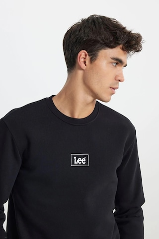 Lee Regular Fit Normal Kesim Bisiklet Yaka İçi Polarlı Siyah Sweatshirt 001