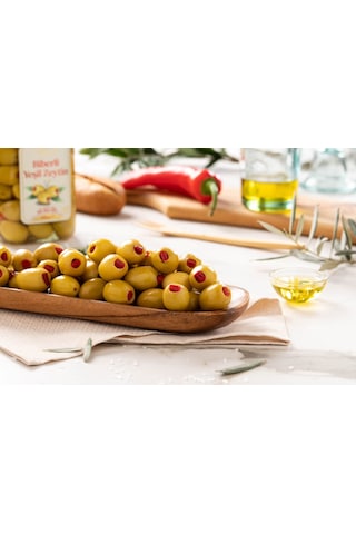 Biber Dolgulu Yeşil Zeytin 141-160 Cam Kavanoz 900 Gr