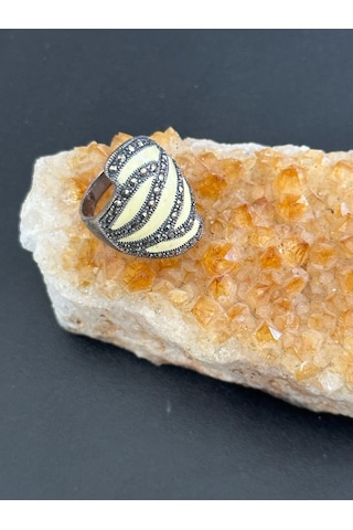 Aysesa Sedef Üzeri Markazit Taşlı Kadın Gümüş Yüzük 925 Ayar 10.29 Gram