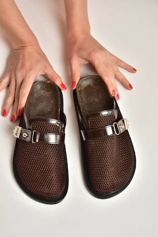 Fox Shoes Y250505015 Kahverengi File Önü Kapalı Kadın Terlik Kahverengi