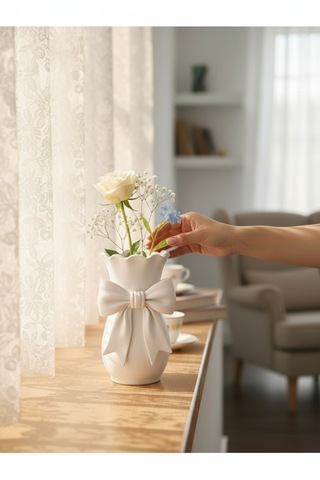 Modern Beyaz Dekoratif Vazo 22 Cm Kurdele Detaylı Şık Tasarım Beyaz