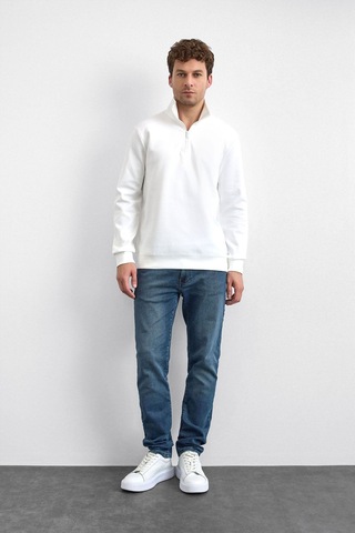 Backandbond Beyaz Regular Fit Dik Yaka Yarım Fermuarlı Sweatshirt