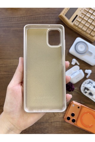 Samsung A06 Uyumlu Kadife İç Yüzey Tasarımlı Taşlı Işıltılı Parlak Pırlanta Kılıf Dia Plus Gold