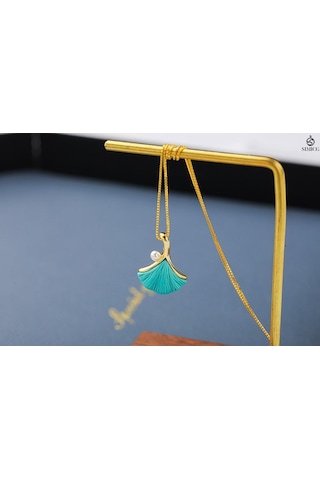 Ginkgo Yaprağı İşlemeli Turkuaz Altın Kaplama İnci Köprücük Kemiği Kolye Altın