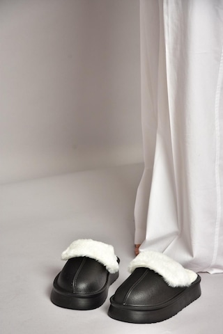 Fox Shoes T918264209 Siyah İçi Peluş Kadın Terlik Siyah