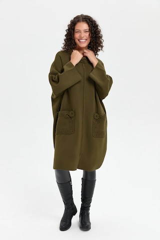 Kadın Dik Yaka Cebi Gül İşlemeli Fermuarlı Panço Haki Haki