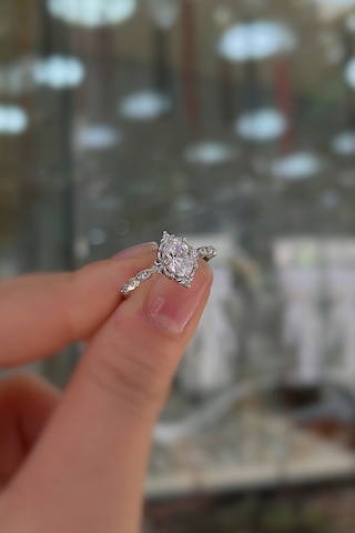 925 Ayar Gümüş Oval Kesim Zirkon Taşlı Vintage Tasarım Kadın Yüzük Gümüş