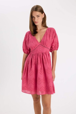 DeFacto Babydoll Vual Kısa Kollu Brode Mini Abiye Elbise D4402AX24HSPN184