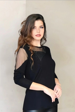Önü Ve Omuzları Tül Parçalı Bluz Siyah