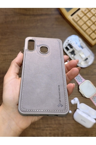 Samsung Galaxy A20 / A30 Uyumlu Premium Deri Dokulu Darbelere Karşı Dayanıklı Nazal Silikon Kılıf Gri