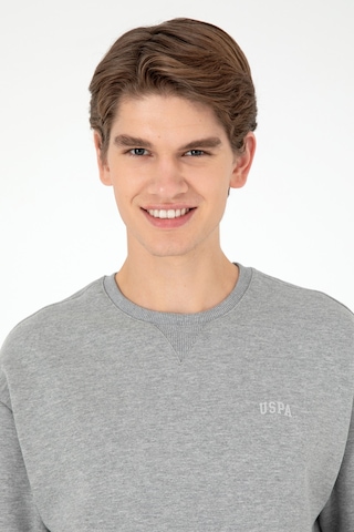 U.S. Polo Assn. Erkek Bisiklet Yaka Gri Melanj Basic Şardonlu Sweatshirt 50295148-VR086