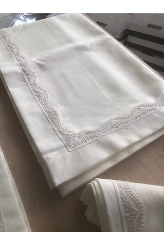 Gees Global Sofra Takımı Lina Gardenya Keten Yemek Takımı 160x260 Masa Seti 26 Parça Runner Set Krem Gbzs