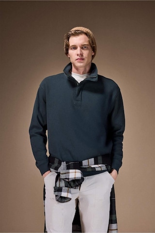 Defacto Regular Fit Yarım Fermuarlı Sweatshirt F9243ax26spgn827 Yeşil-gn827
