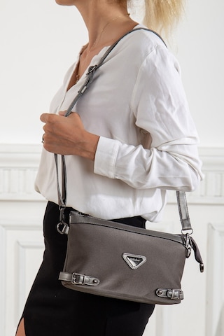 Saten Görünümlü Uzun Kısa Askılı Platin Kadın Portföy Çanta 1894 Kadın