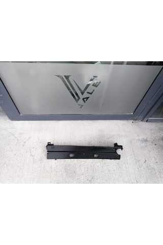 Bmw 5 Serisi Radyatör Üst Kapağı Yan Sanayi F10 -17117645650