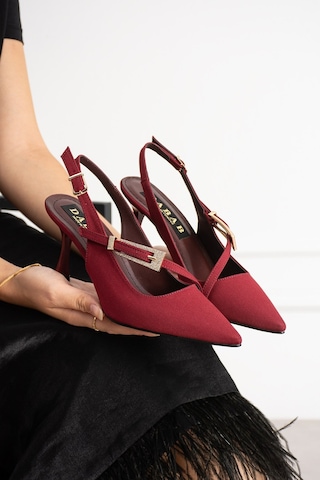 Dabab Shoes Merva Kadın Bordo Saten Sivri Burun Taşlı Toka Detaylı Çapraz Bantlı 7 Cm İnce Topuklu Slingback Abiye Ayakkabı