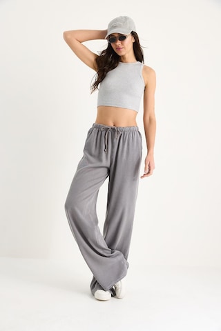 Shade Kadın Cep Detaylı Beli Lastikli Bağlama Detaylı Yazlık Liyosel Pantolon Yp5424 60283375 - Buz Gri