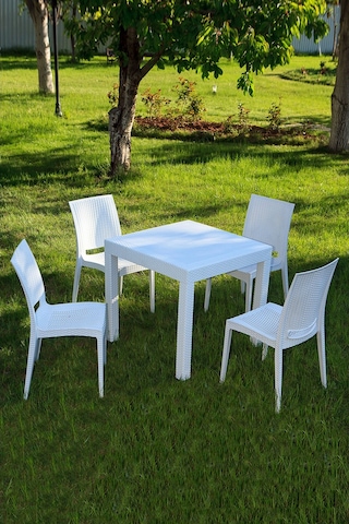 Beyaz Rattan Masa Takımı Beyaz