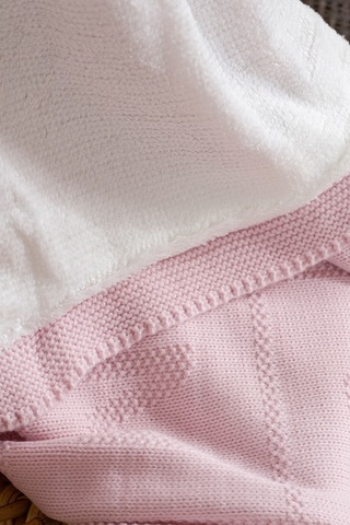 Toffy Toz Pembe Harf İşlemeli Örgü Bebek Battaniyesi 100x100 Pembe