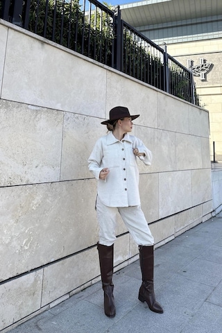 Kadın Ekru Uzun Kol, Çift Cepli, Eteği Oval Kesim, Kaşe Gömlek Ceket Ekru